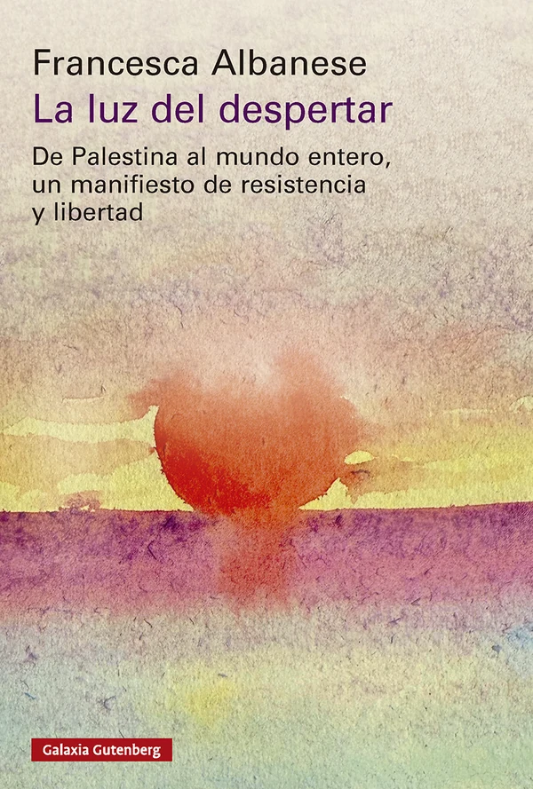 Portada de «La luz del despertar», de Francesca Albanese