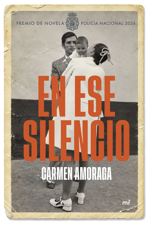 Portada de «En ese silencio», de Carmen Amoraga