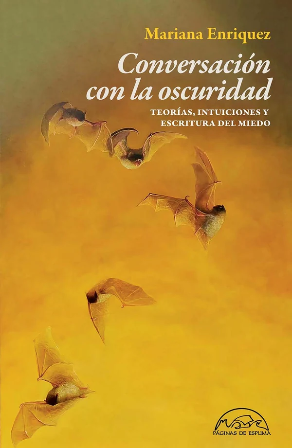 Portada de «Conversación con la oscuridad», de Mariana Enriquez